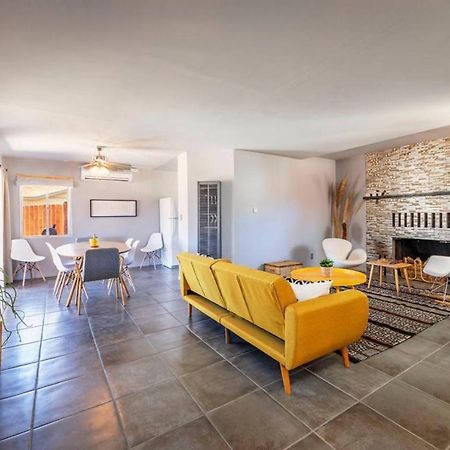 Made In The Shade - Central, Hot Tub, Ac, Sleeps 8 Villa Joshua Tree Exteriör bild