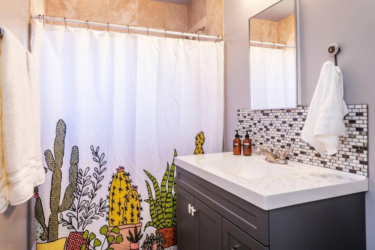 Made In The Shade - Central, Hot Tub, Ac, Sleeps 8 Villa Joshua Tree Exteriör bild