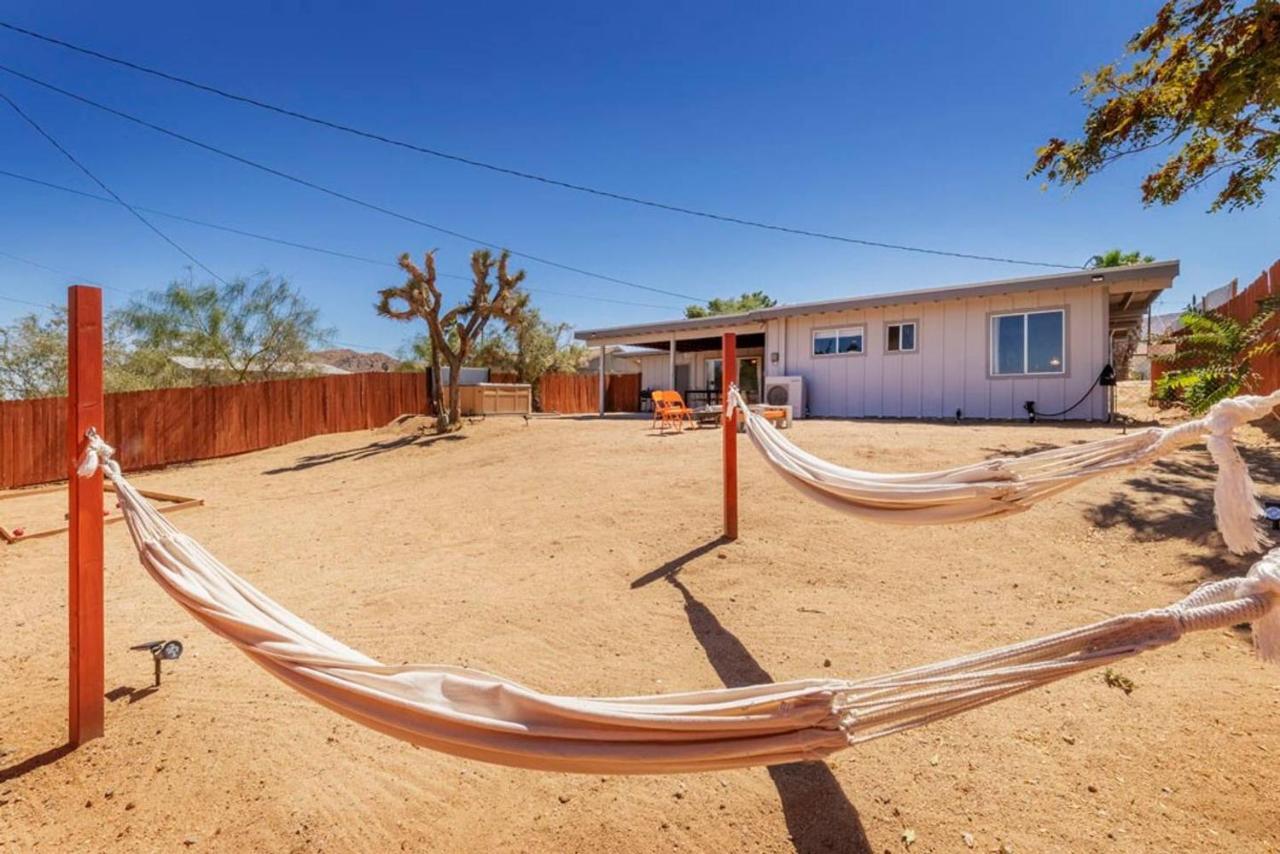 Made In The Shade - Central, Hot Tub, Ac, Sleeps 8 Villa Joshua Tree Exteriör bild