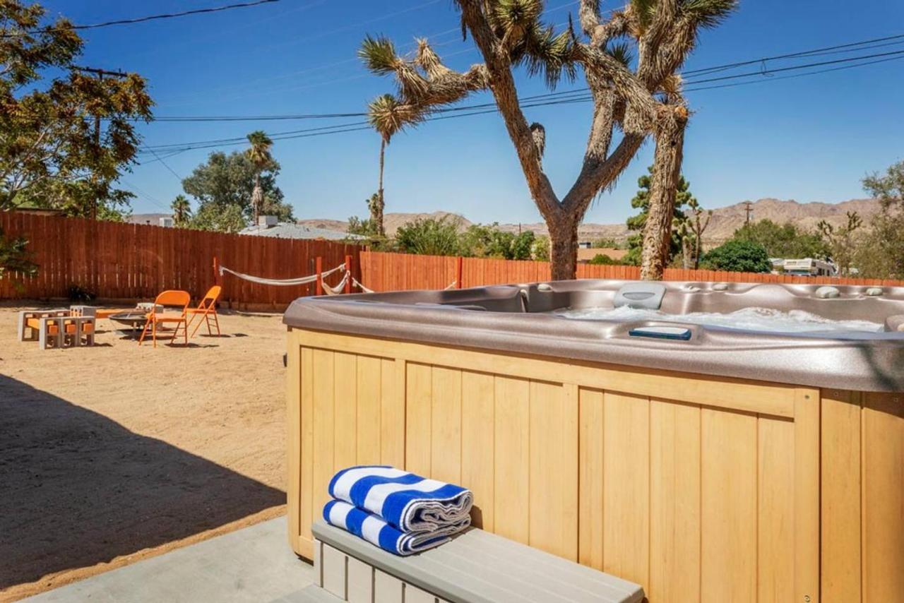 Made In The Shade - Central, Hot Tub, Ac, Sleeps 8 Villa Joshua Tree Exteriör bild